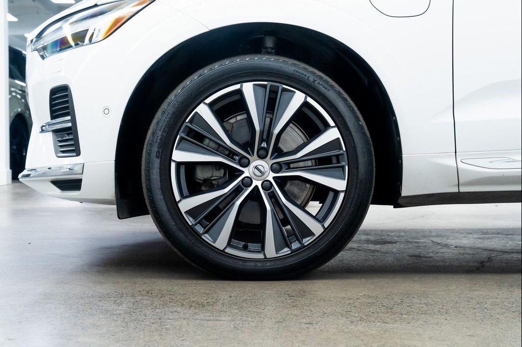 used 2022 Volvo XC60 Recharge Plug-In Hybrid car, priced at $35,990