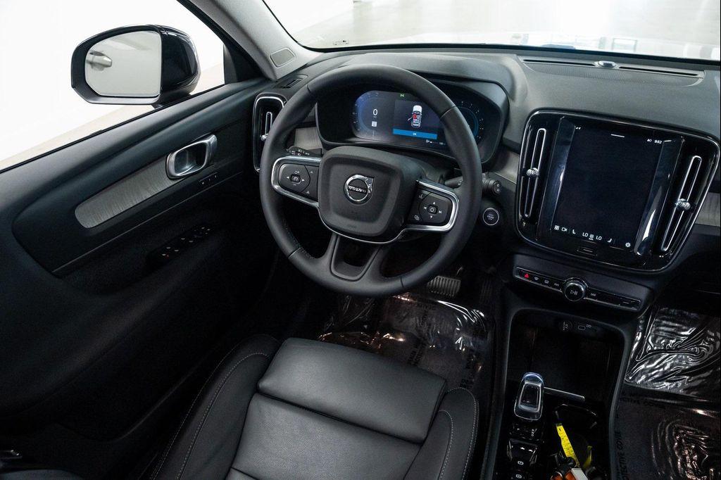used 2024 Volvo XC40 car, priced at $35,790