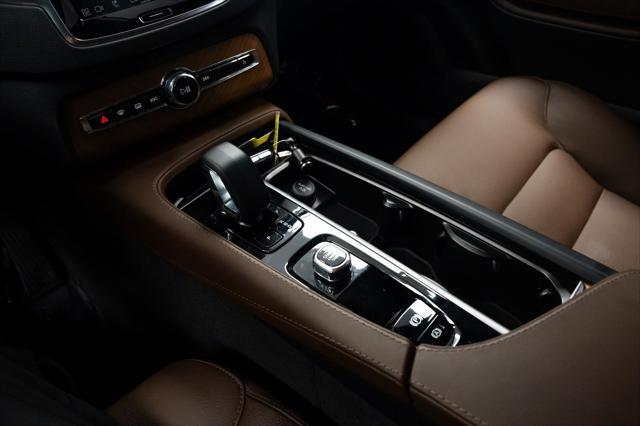 used 2024 Volvo XC90 Recharge Plug-In Hybrid car, priced at $65,990