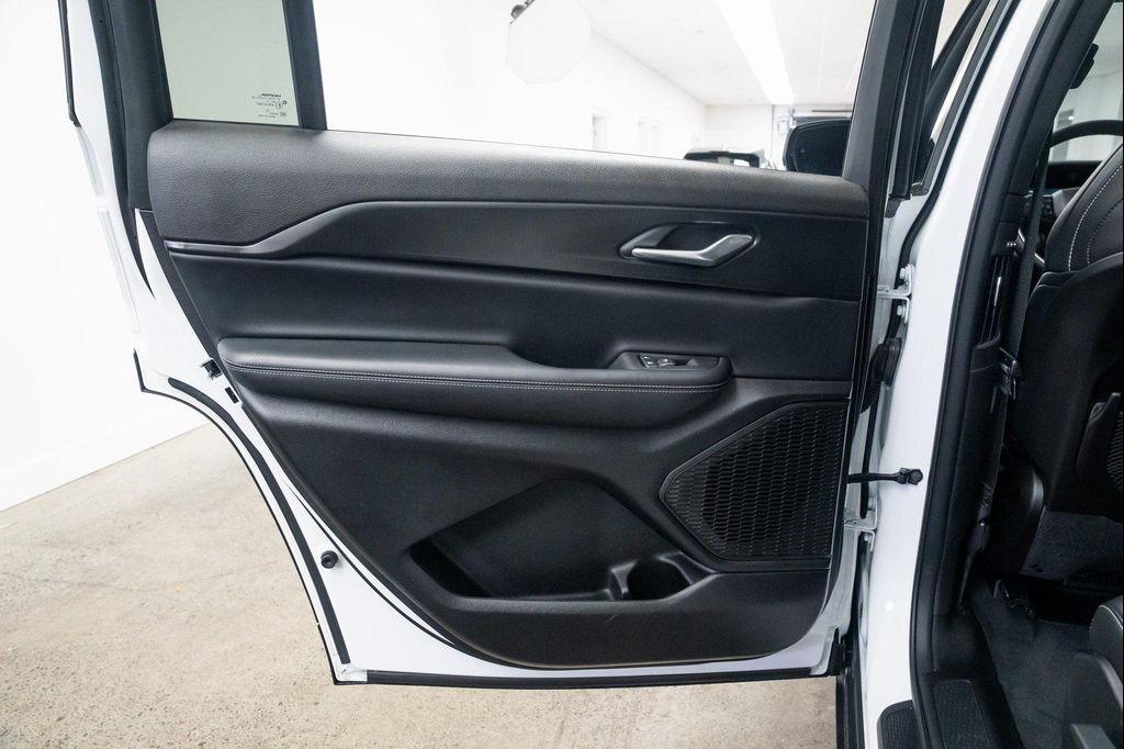 used 2025 Jeep Grand Cherokee L car, priced at $39,990