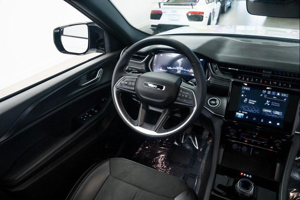 used 2025 Jeep Grand Cherokee L car, priced at $39,990