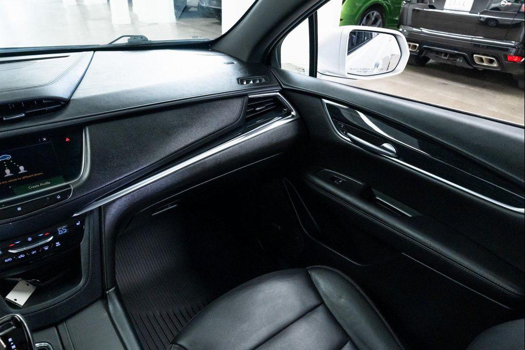 used 2020 Cadillac XT5 car, priced at $20,590