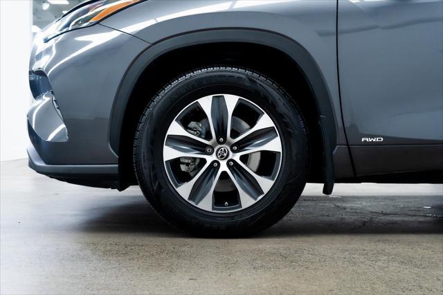 used 2022 Toyota Highlander Hybrid car, priced at $38,790