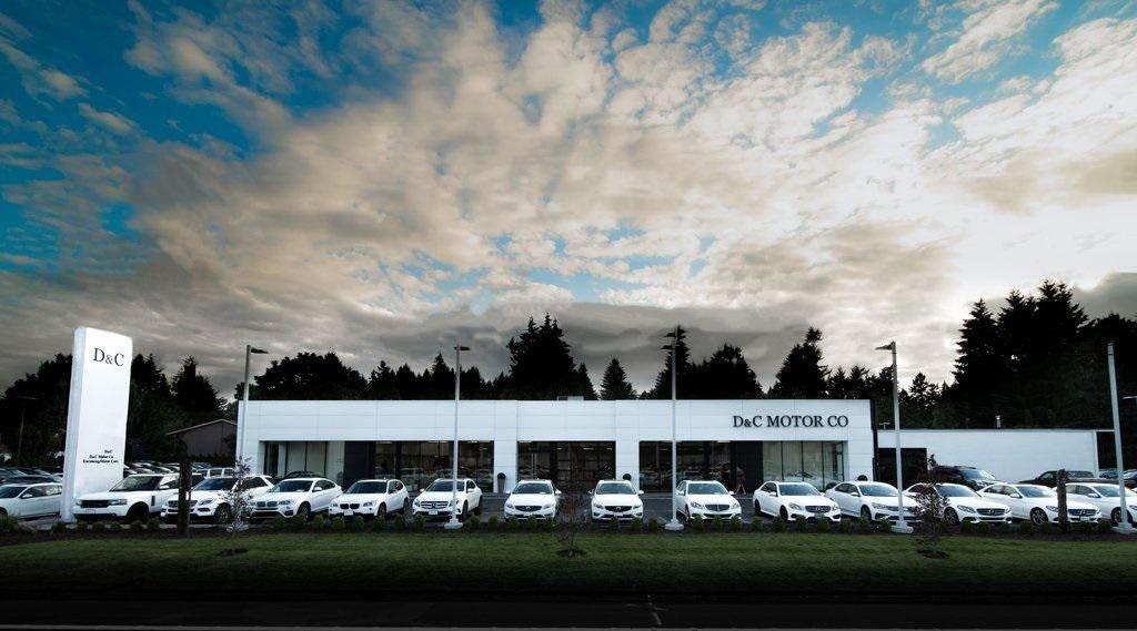 used 2023 Land Rover Discovery car, priced at $38,990