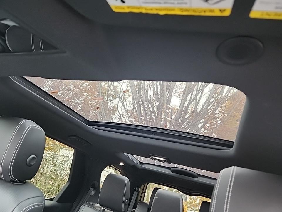 used 2023 Land Rover Discovery car, priced at $38,990