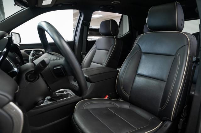 used 2022 Chevrolet Traverse car, priced at $38,990