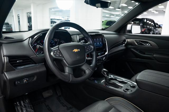 used 2022 Chevrolet Traverse car, priced at $38,990