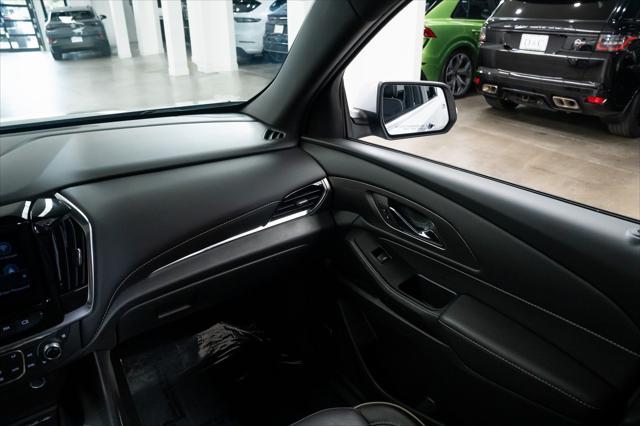 used 2022 Chevrolet Traverse car, priced at $38,990