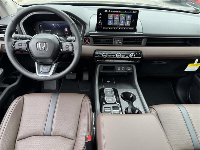 new 2025 Honda Pilot car, priced at $54,530