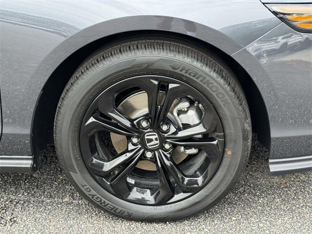 new 2025 Honda Accord car, priced at $31,710