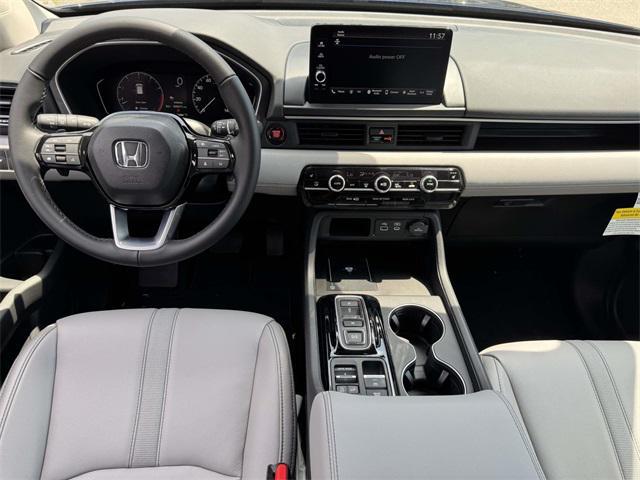 new 2025 Honda Pilot car, priced at $47,800