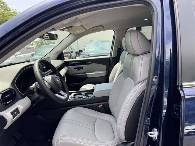 new 2025 Honda Pilot car, priced at $47,800