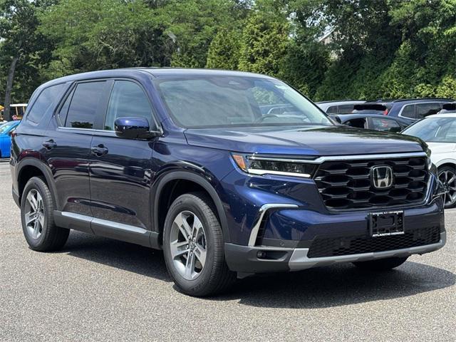 new 2025 Honda Pilot car, priced at $47,800