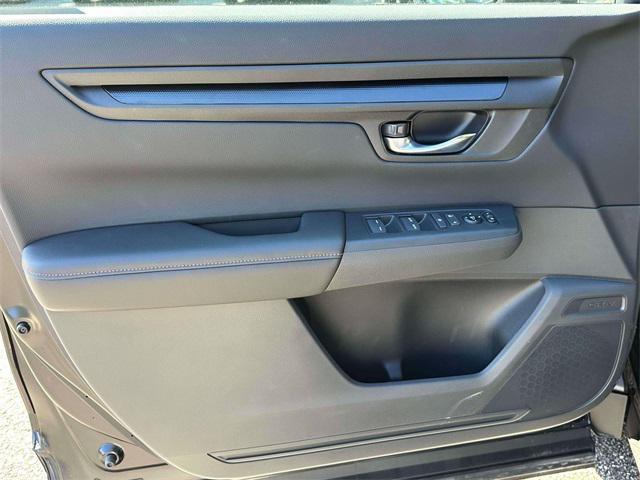 new 2026 Honda CR-V Hybrid car, priced at $40,195
