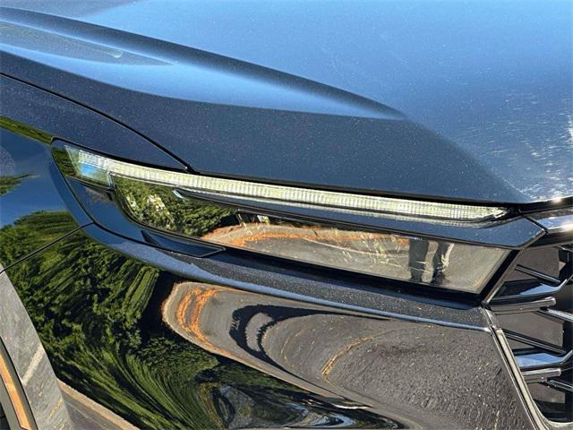 new 2026 Honda CR-V Hybrid car, priced at $40,195