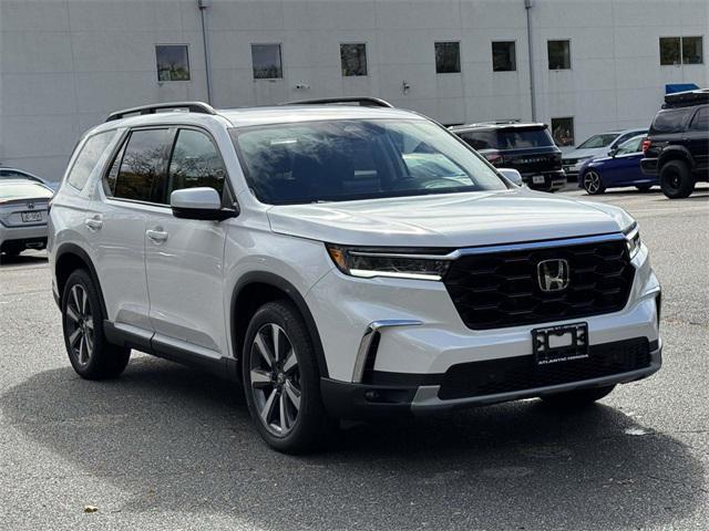 new 2025 Honda Pilot car, priced at $51,550