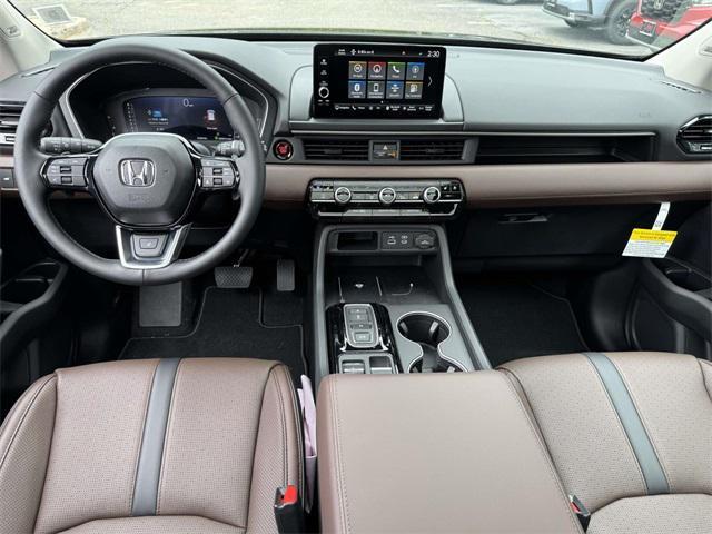 new 2025 Honda Pilot car, priced at $54,530