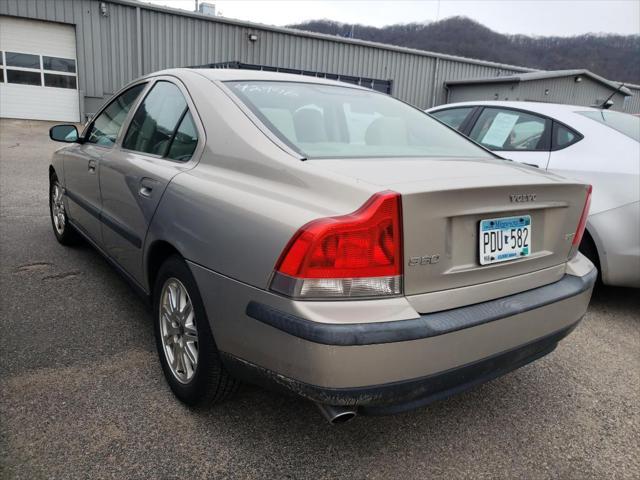 used 2004 Volvo S60 car, priced at $5,995