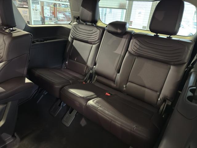 new 2025 Ford Expedition car, priced at $90,990