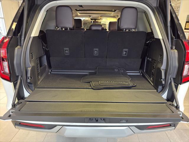 new 2025 Ford Expedition car, priced at $90,990