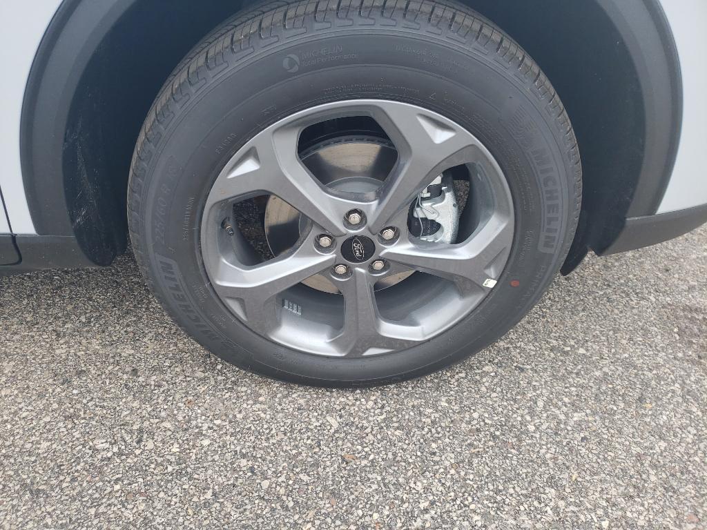 new 2025 Ford Escape car, priced at $31,092