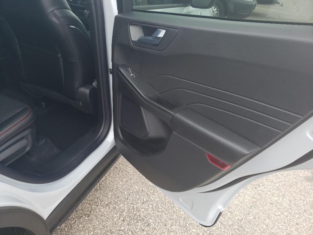 new 2025 Ford Escape car, priced at $31,092