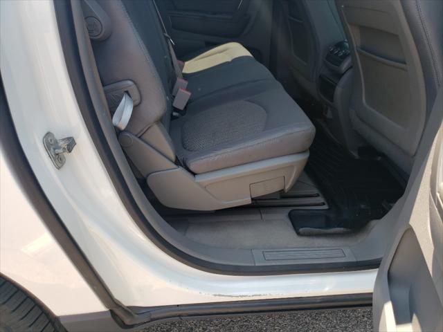 used 2015 Chevrolet Traverse car, priced at $7,990