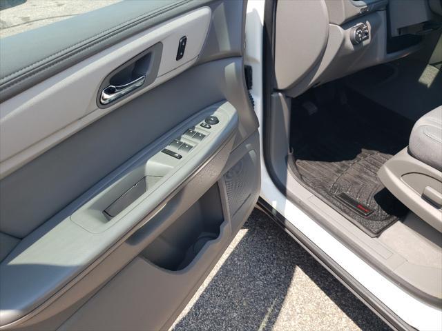 used 2015 Chevrolet Traverse car, priced at $7,990