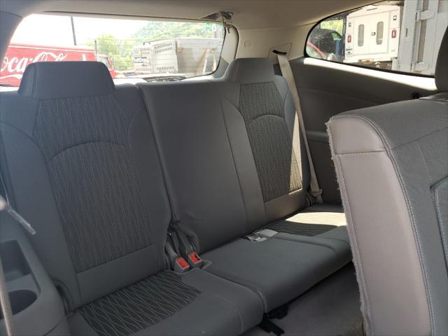 used 2015 Chevrolet Traverse car, priced at $7,990