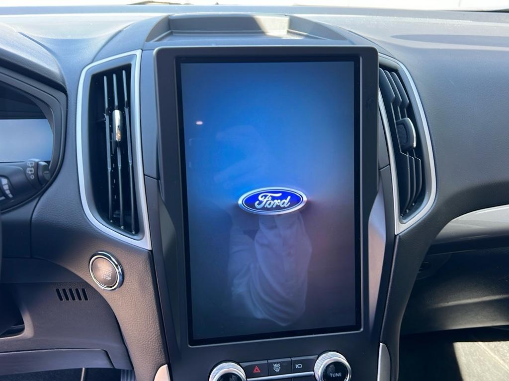 used 2024 Ford Edge car, priced at $24,495