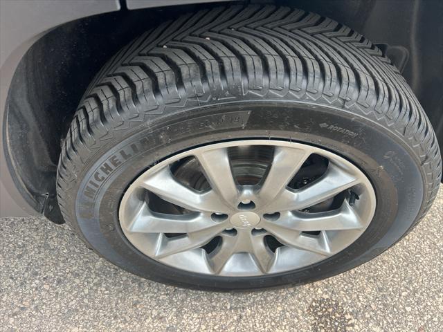 used 2018 Jeep Cherokee car, priced at $17,770