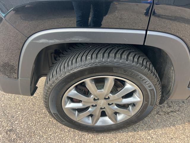 used 2018 Jeep Cherokee car, priced at $17,770