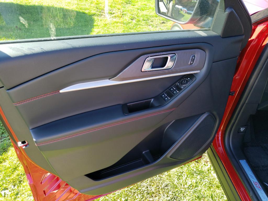 new 2025 Ford Explorer car, priced at $46,105