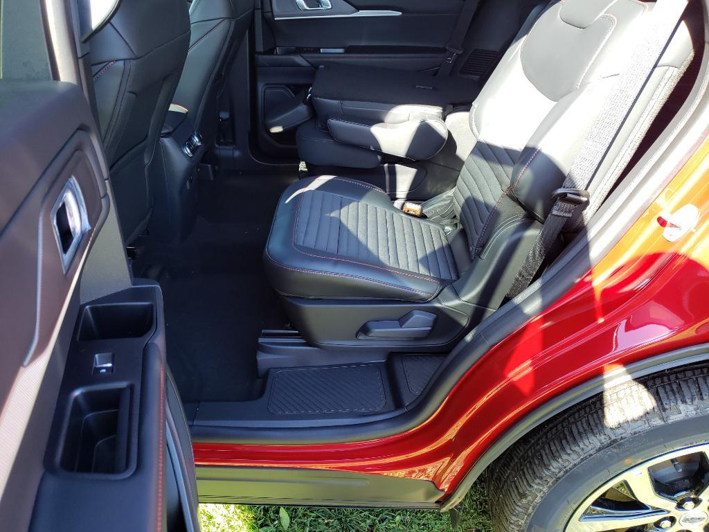 new 2025 Ford Explorer car, priced at $46,105