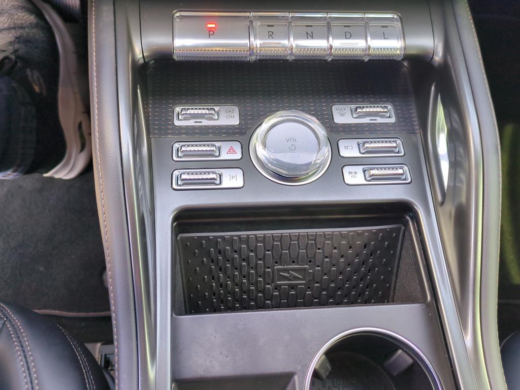 used 2024 Lincoln Nautilus car, priced at $46,995