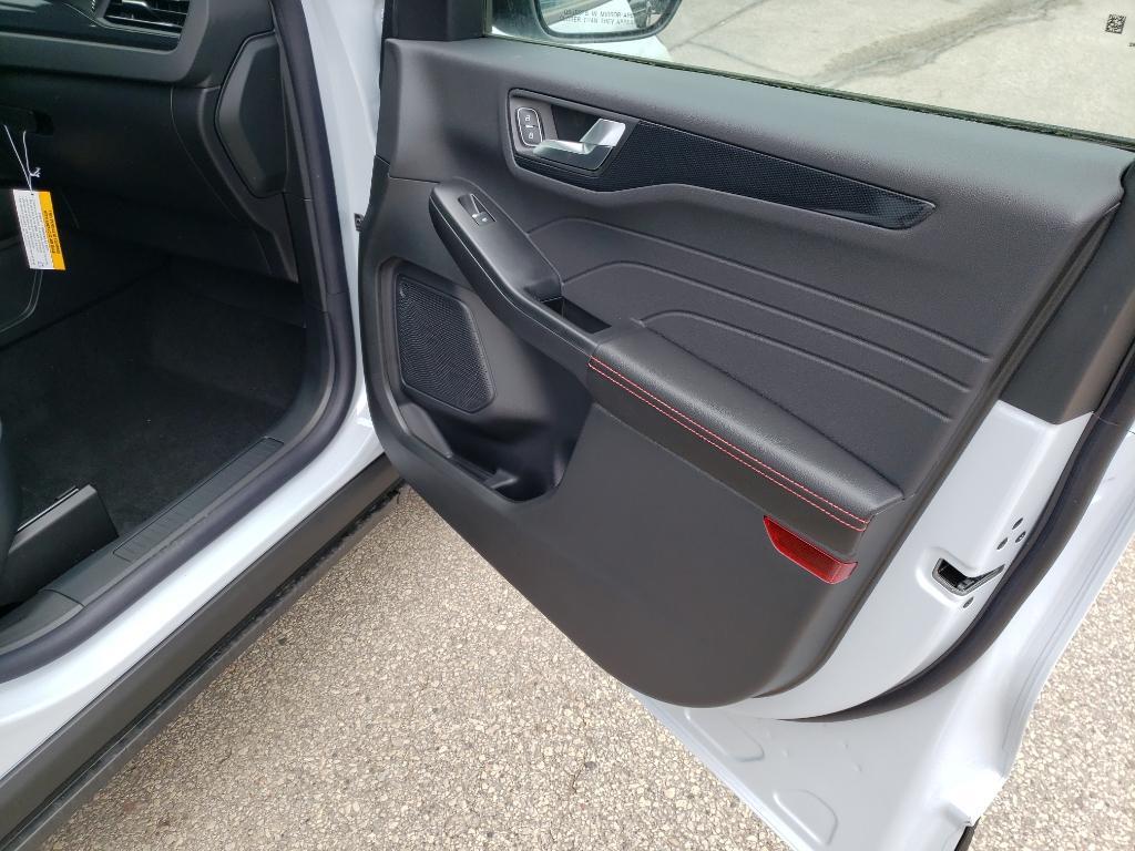 new 2025 Ford Escape car, priced at $30,499