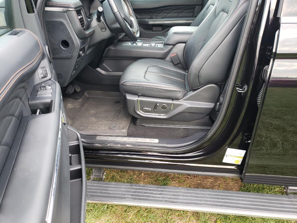 used 2024 Ford Expedition car, priced at $64,995