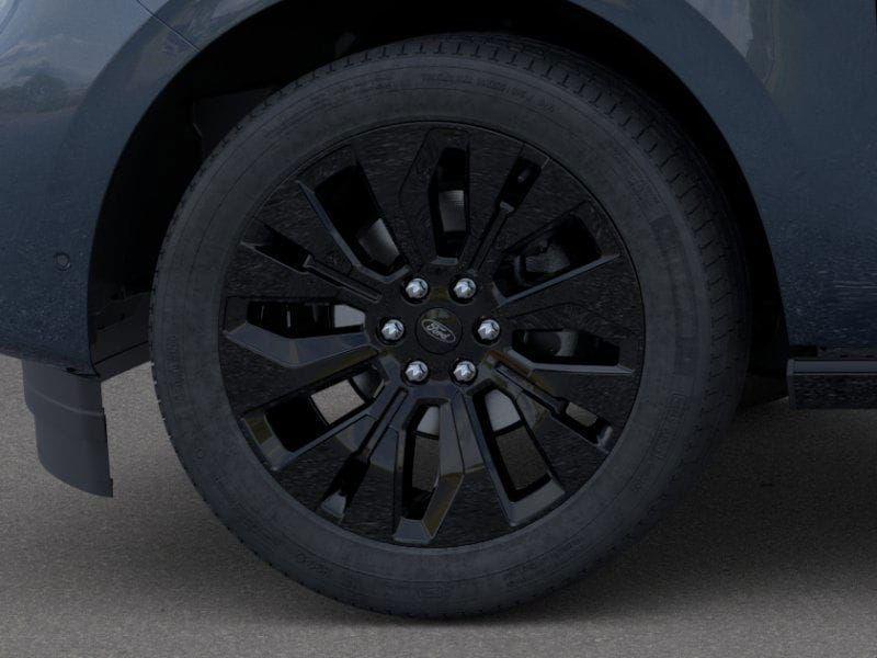 new 2025 Ford Expedition car, priced at $78,433