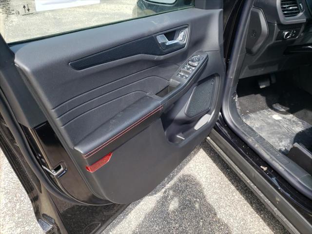 new 2025 Ford Escape car, priced at $29,995