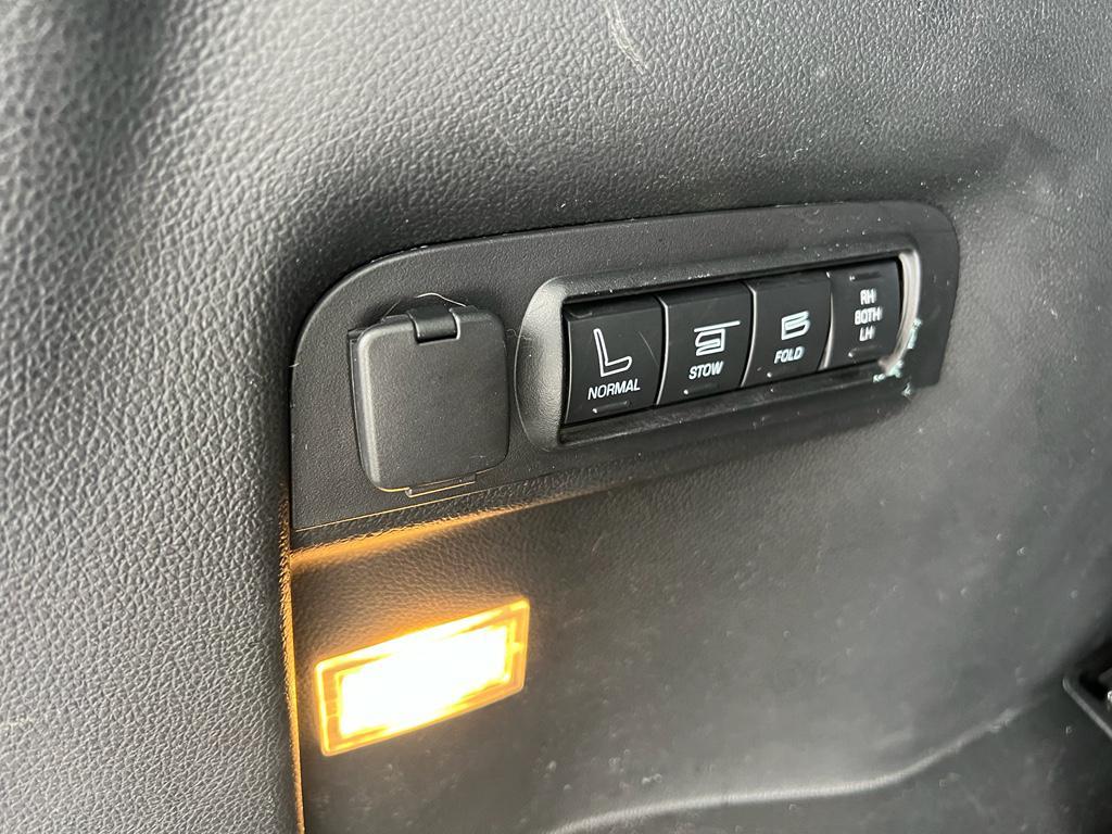 used 2016 Ford Explorer car, priced at $14,000