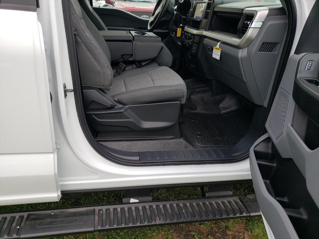 new 2025 Ford F-350 car, priced at $68,500