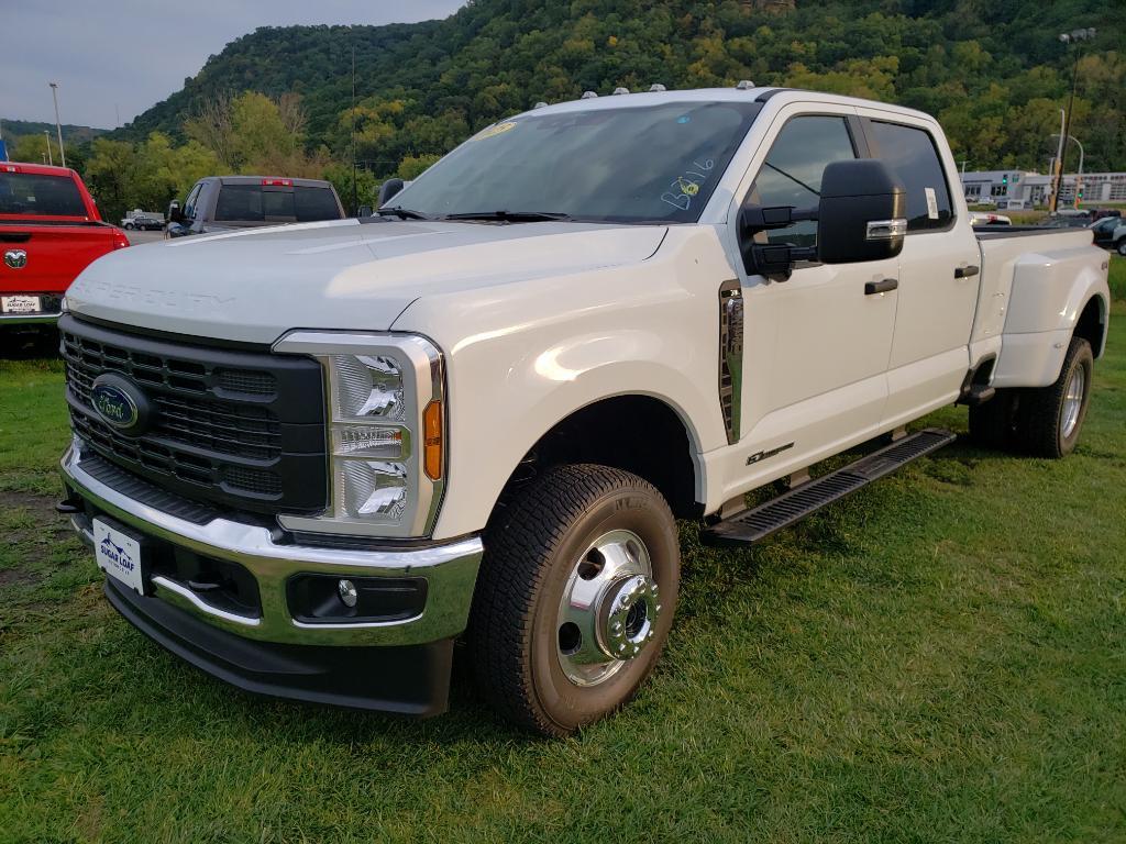 new 2025 Ford F-350 car, priced at $68,500