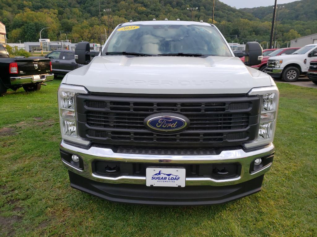 new 2025 Ford F-350 car, priced at $68,500