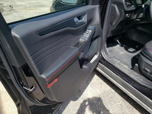 new 2025 Ford Escape car, priced at $30,715