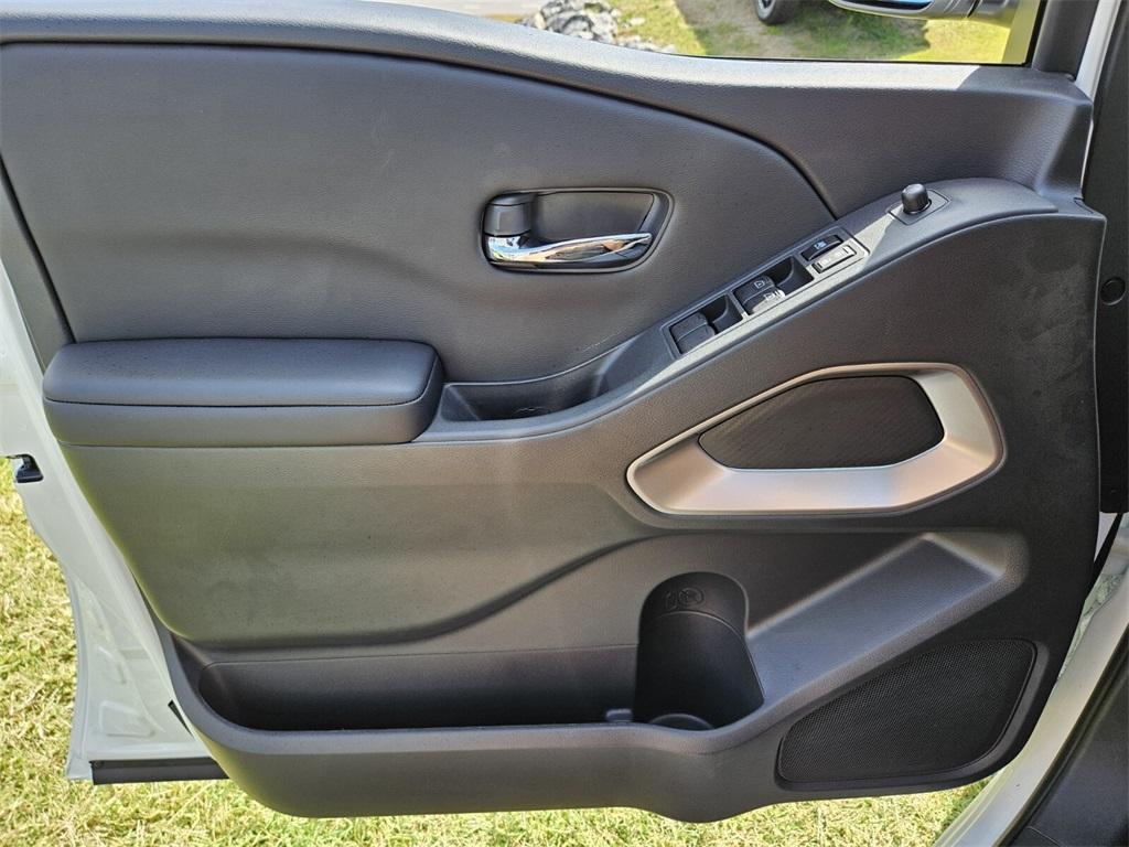 new 2026 Nissan Frontier car, priced at $40,275