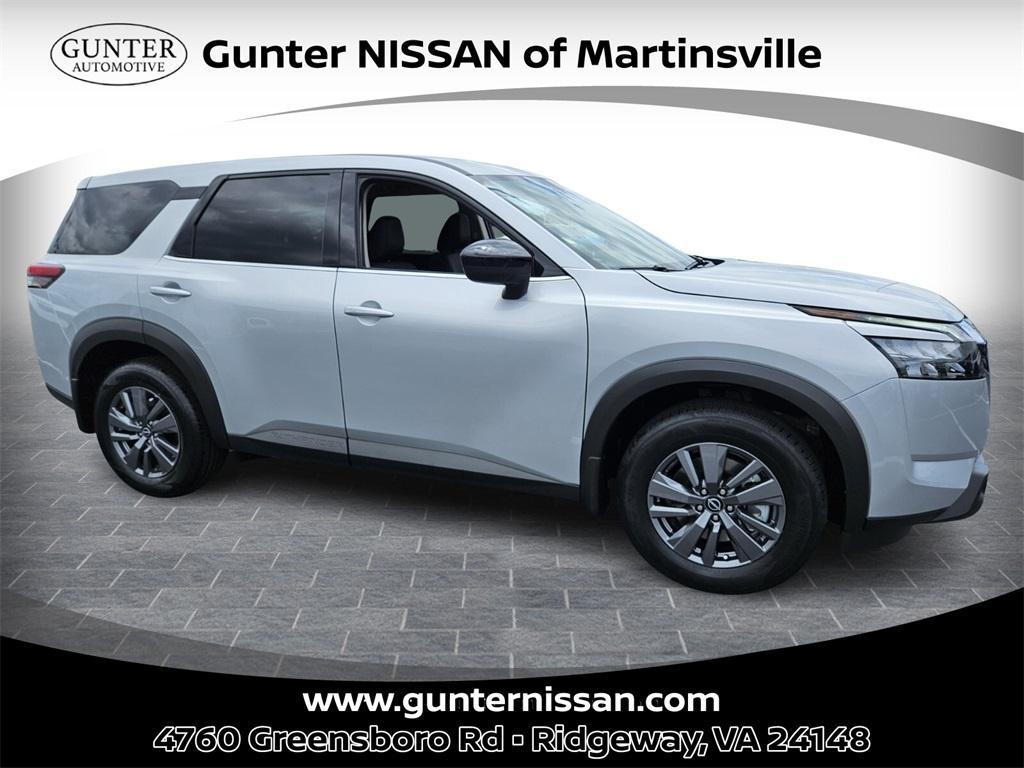 new 2025 Nissan Pathfinder car, priced at $36,221
