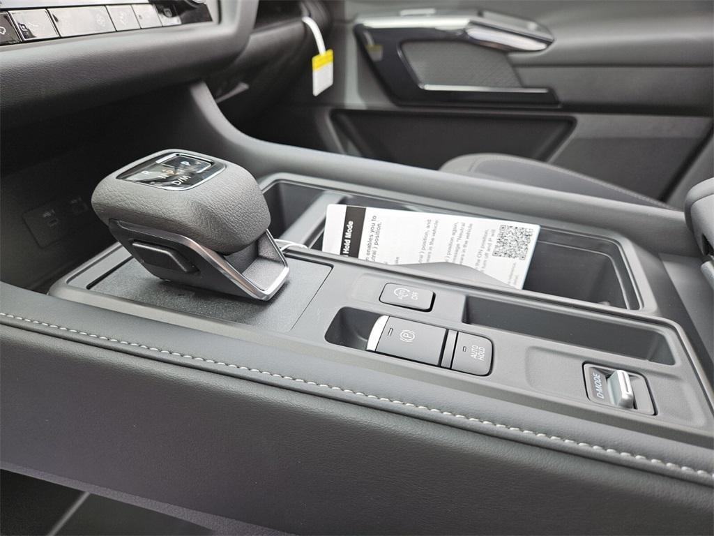 new 2025 Nissan Pathfinder car, priced at $36,221
