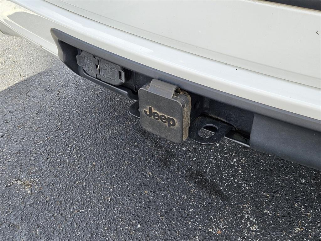 used 2022 Jeep Grand Cherokee WK car, priced at $27,888