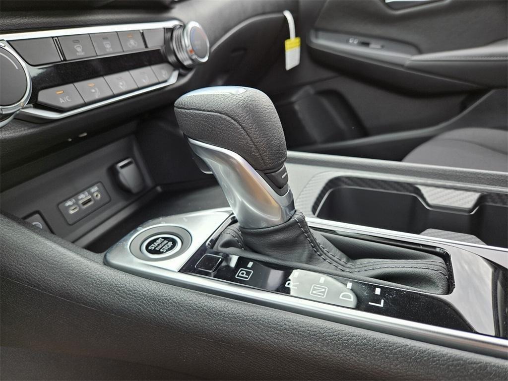 new 2025 Nissan Sentra car, priced at $24,075