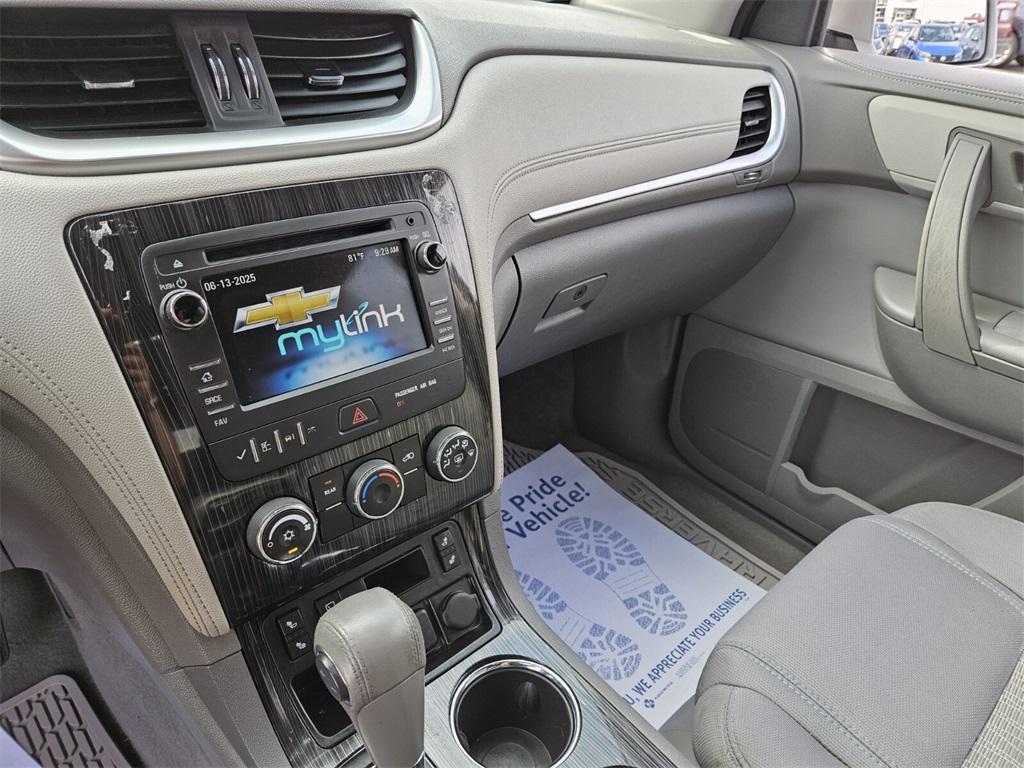 used 2015 Chevrolet Traverse car, priced at $8,888